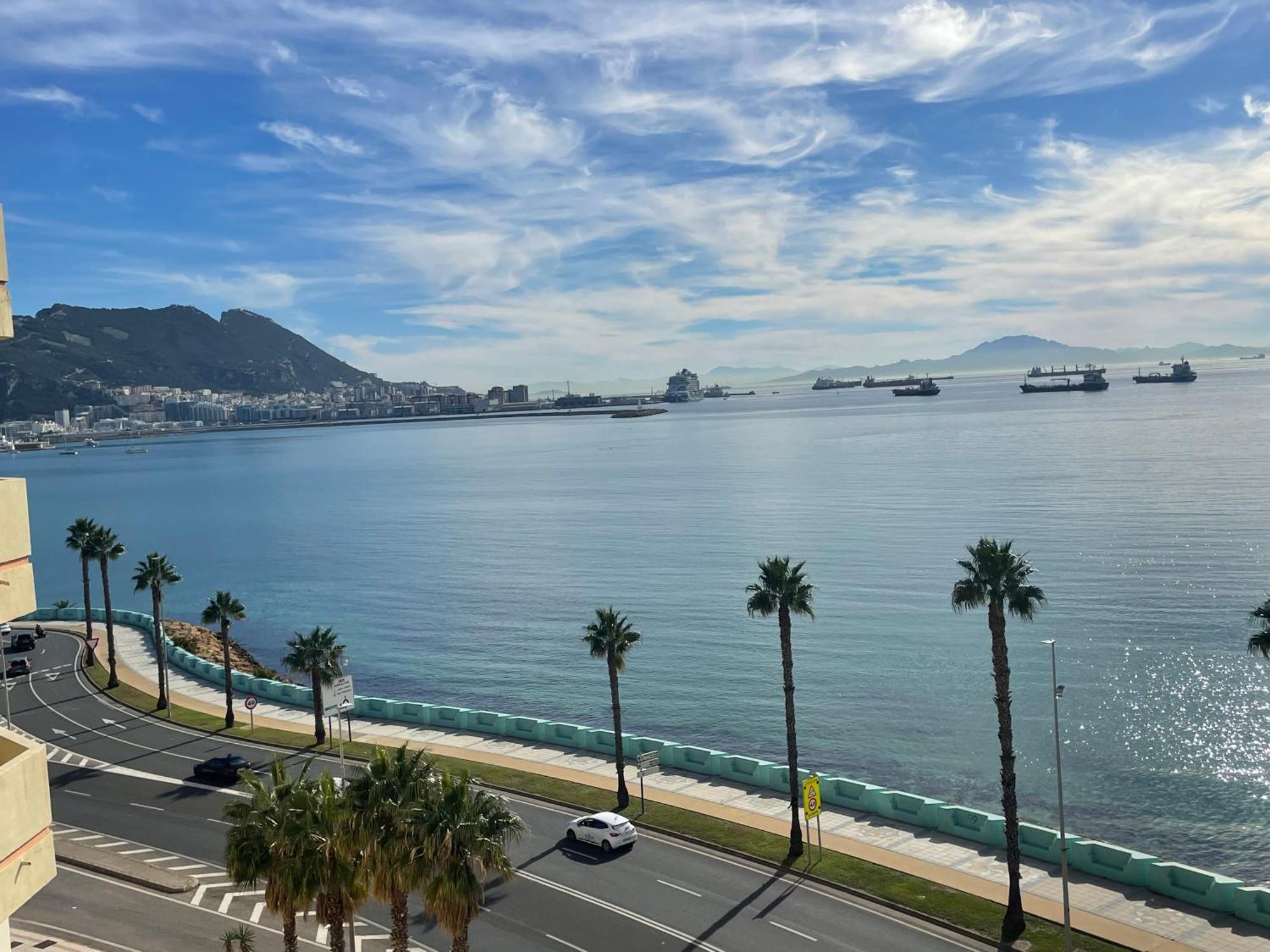 Vistas Roca Mar Apartman La Línea de la Concepción Kültér fotó